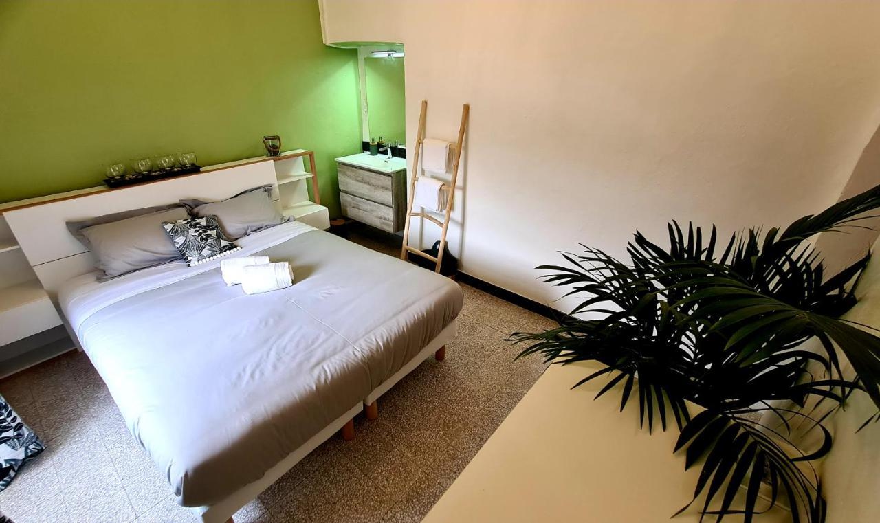 Lou Mouli Di Baou Bed & Breakfast Labeaume Exterior photo